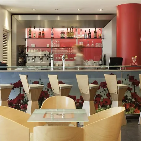 Ibis Barcelona Aeropuerto Hotel *