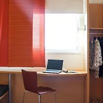 Ibis Barcelona Aeropuerto Hotel *