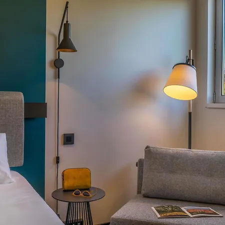 Ibis Barcelona Aeropuerto Hotel *