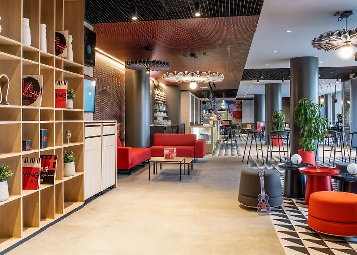 Ibis Barcelona Aeropuerto Hotel *